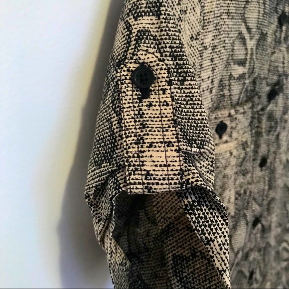 Michael Kors/Vintage-Reptile print short sleeve blouse- Office-Casual-Size Small - Picture 2 of 10